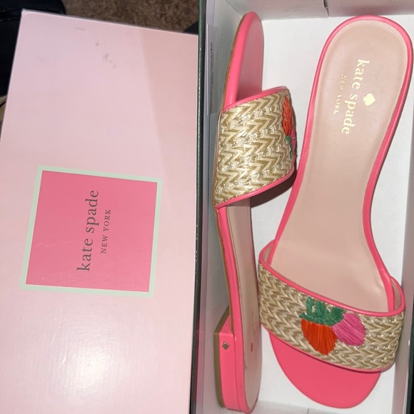Kate Spade sandals - Picture 1 of 1